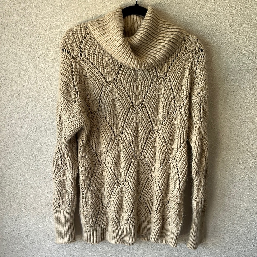 A new Day oatmeal colored cable knit turtleneck sweater large